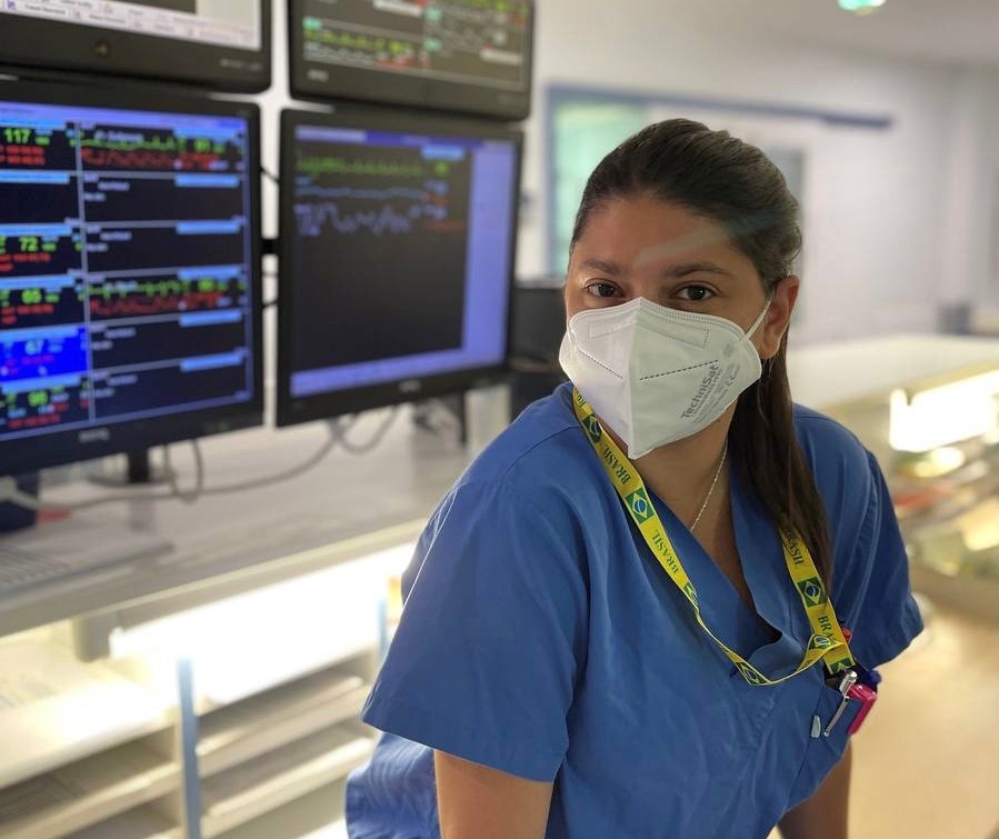 Enfermera brasileña en el hospital de Alemania